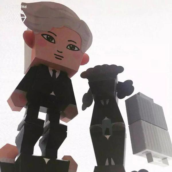 EXO Love Me Right Paper Toy - Kai